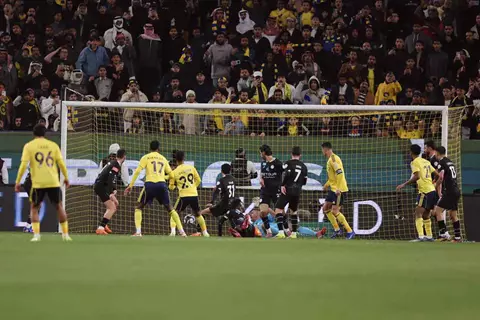 يواصل مطاردة الصدارة.. ثلاثية تحسم فوز مهم للنصر أمام الشباب في دوري روشن